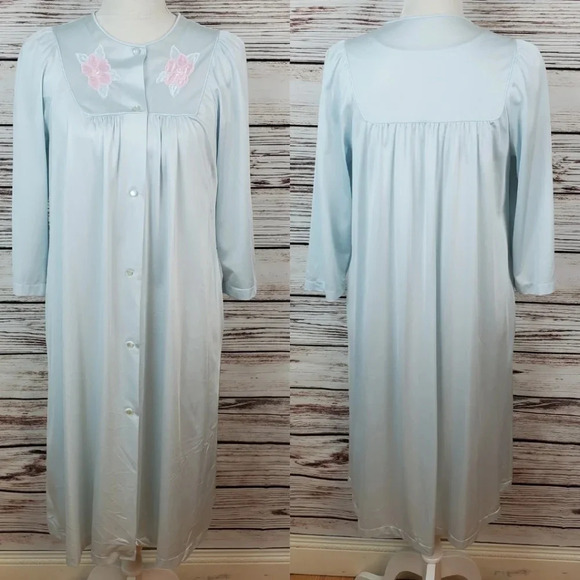 Shadowline Small Vinatge Blue Nylon 2-pc Nightgown w/ Matching Robe - Picture 4 of 12